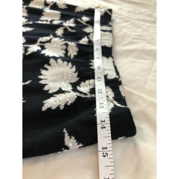 St. John Collection Womens Embellished Floral Knit Skirt 8 Black Cream Old Money - Picture 6 of 7